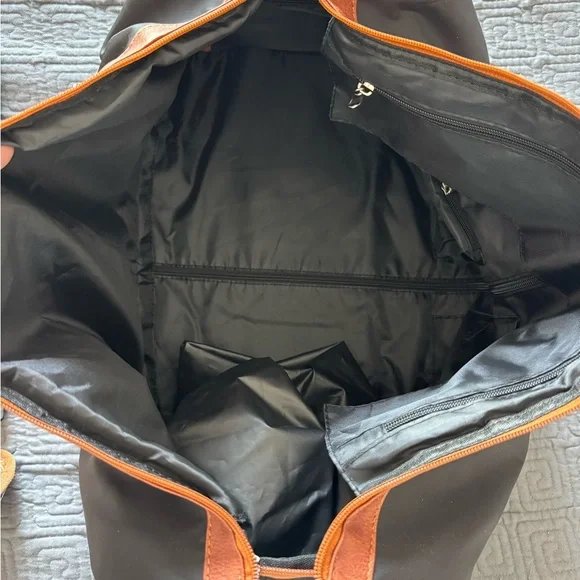 Brand New Black and Brown Weekender Bag - Picture 5 of 13